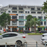 Bán shophouse 5 tầng mặt phố hàm nghi khu vinhomes gardenia