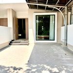 Cho thuê bt 3 phòng ngủ 4 vệ sinh 100m2 tại sun casa central, tân uyên, bình dương, 14 triệu