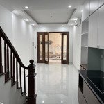 Nhà đẹp - 5 tầng - giá chỉ dưới 4 tỷ