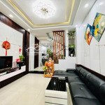 Chào bán nhà 3 tầng- mới đẹp lung linh- kiệt ô tô hoàng diệu thông ra đường nguyễn hoàng.