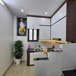 Bán nhà gia quất, hàng hiếm 39m2* 4 tầng, mới toanh, full nội thất, ô tô đỗ cửa, giá chỉ 6.4 tỷ