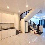 Trung tâm hai bà trưng - phố bạch mai - nhà mặt ngõ - 2 mặt thoáng - về ở ngay. ( thông tin thật)