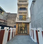 Phố chu huy mân, quận long biên, diện tích: 68m2, 4 tầng giá bán 12 tỷ