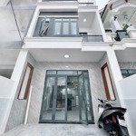 Chủ gởi bán nhà (hoàn công) 1trệt 2lầu. dt: 100m (5m x 20m) tại kdc hoàng minh chánh giá chỉ 4,5 tỷ