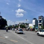 Bán nhà mặt đường đường vòng hồ sen, lê chân. dt 168m2; mt 8,1m nở hậu. lh 0986351619