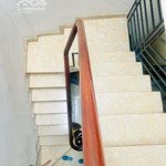 Bán nhà 2 lầu quận tân phú - 70m2 - sân rộng - 3pn