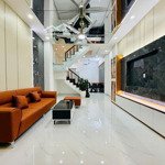 Chủ kẹt tiền cần bán căn nhà phố 4 lầu 144m2 hà huy giáp quận 12 sẵn nội thất cực đẹp