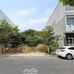 Sổ đỏ chao tay vận may kéo đến khi chốt đơn lô đất 2 mặt tiền này tại bến cát bình dương với 108m2/