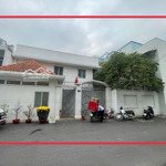 Cho thuê nhà 52/28 đường thoại ngọc hầu, dt 20x25m, 1 trệt, 1 lầu. dtsd 800m2