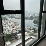Mua đi chờ chi, 2 phòng ngủ de la sol, nội thất cơ bản diện tích 71m2, căn góc view sông 7,8 tỷ
