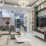 Bán ch 3 phòng ngủ 2 vệ sinh105m2 giá bán 5,3 tỷ sunrise city view - full nội thất - huyền trang 0935006110