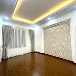 Cần bán nhà ngõ phố nguyên hồng phía sau đài truyền hình xây mới 7 tầng