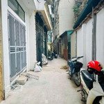 Lê văn lương 40m x 5 tầng. tổng 5p. 50m ra ô tô tránh. ở luôn. giá 9 tỷ. lh 0989388246