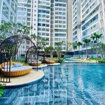 Bạn đã biết đến cây cầu kính trên không cao nhất vn nối liền 2 đỉnh toà tháp đẹp i bình dương?