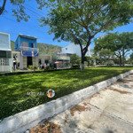 Tdc hòn rớ 2 (nhánh sông).. view hướng ra sông và công viên, mát mẻ cả ngày. xung quanh kín nhà
