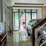 Bán nhà hxh âu cơ , phường 09 - 5,3x10 - 5 tầng đúc - 5 phòng ngủ - ô tô ngủ trong nhà chỉ hơn 7 tỷ