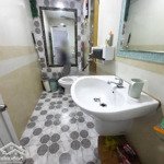 Bán căn nhà hàng hiếm hxh còn sót lại gần lý phục man giá chỉ hơn 5ti