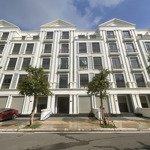 Cực hót chính chủ bán tháo căn nhà phố 96m2 vinhomes grand park giá 17x tỷ btp lh: 0969644775