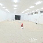 Cho thuê kho chứa hàng 1000m2, 500m2, 1500m2 tại q1, hđ thuê từng năm tái ký