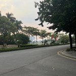 Gia đình cần bán biệt thự view hồ 3.5ha an bình city kđt thành phố giao lưu phạm văn đồng