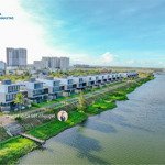 Anh trai tôi qua mỹ nhờ bán lỗ biệt thự one river-tp đà nẵng- mặt tiền sông, sát biển. đã có sổ đỏ.