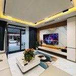 Hàng hiếm tại dương văn bé, 8,45 tỷ, 50m2, 5 tầng ra ô tô tránh vài bước chân, lô góc 3 mặt thoáng