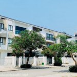 Tôi chính chủ cần biệt thự sol lake villa giá 27 tỷ, 200m2, đường to 30m view công viên đẹp