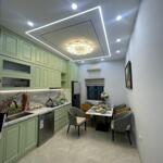 Bán nhà sát hồ phương mai, quận đống đa, gần 50m2, 6 tầng thang máy, hơn 9 tỷ