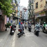 Chính chủ cho thuê nhà mặt phố hoa bằng-yên hoà-cầu giấy 90m2 x 4 tầng giá 22tr. lh 0983814882.