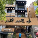 Mt phan đình phùng, q. phú nhuận. dt: 9m x 16m (nở hậu 11m), hầm + 3 tầng, hđt 6.000$, 39 tỷ