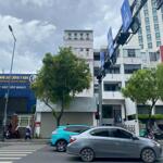 Tòa nhà hầm 4 tầng, mt nguyễn văn trỗi, dt 93m2, ngang trước 7.5m
