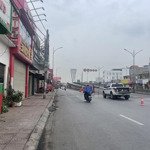 Chuyển nhượng 180m2 đất mặt đường nguyễn văn linh ( ngay cạnh lẩu dê nhất ly ) giá 68tr/m2