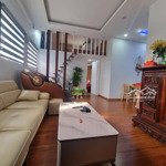 Rẻ nhất khu vực! nhỉnh hơn 2 tỷ có ngay căn 2 ngủ full đồ chỉ việc về ở tại cc nam xa la