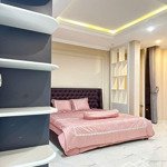 Bán gấp nhà 4 tầng mặt tiền đường đống đa.