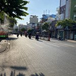 Nhà mặt tiền đường bà hom 68m2 ( 4x17m) , 2 lầu sân thượng