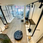 Nhà 3 tầng kiên cố 104m2 mặt tiền 5m4 phố kinh đô thời trang lê duẩn - mở mắt ra là có tiền