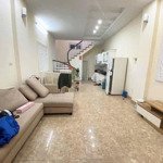 Cho thuê nhà bồ đề, long biên 3pn- đầy đủ nội thất- gần bệnh viện tâm anh- công viên... giấ 11triêu