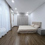 Bán nhà chu huy mân, long biên 5 tầng, 32m2 - 5.7tỷ, full nội thất