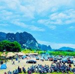 Một mặt bám đường quốc lộ 12b mặt sau bám đường liên xã. bao quanh rất nhiều dự án lớn