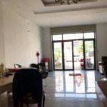 Bán nhà 4 tầng mặt tiền đường ht44, ptch, q12, dt 130m2 (5mx26m) giá 8,5tỷ