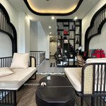 Hiếm. nhà mới ở ngay, 3 tầng, 70m2 ngang 4m, hẻm 4m, gần vincom. 6 tỷ xtl