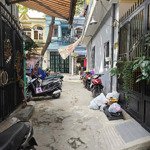 Nhà 2 lầu giáp tân bình diện tích 40m2 mà giá chưa tới 3 tỷ