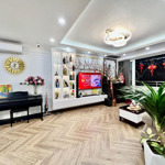 Chính chủ cần bán căn 3 ngủ 100m2 tòa golden park cầu giấy. đầy đủ đồ. giá 8 tỷ. có slot ôtô