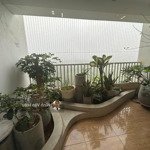 Bán căn chung cư 4 ngủ, đủ đồ, view sân golf tòa p ciputra hà nội