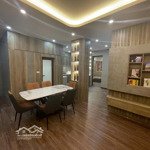 Chính chủ cần bán chung cư ngõ 28 xuân la. 101m2. 3 ngủ. full nội thất. giá 5.9 tỷ. lh0988932299