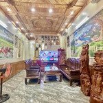 Thiết kế thiện đại thể hiện đẳng cấp của căn nhà giảm đến 500tr, dtsd lên đến 300m2. giá chỉ 4.5tỷ