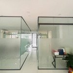 Tầng trệt 7x22m, ngăn kính sẵn, full máy lạnh vạn phúc city,free chỗ giữ xe