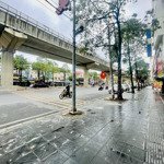 57m2 nhà đẹp mặt phố cầu diễn, vỉa hè, ô tô tránh, kinh doanh sầm uất, giá chỉ 28,5 tỷ
