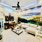 Nhà dành cho đầu tư dương văn bé ô tô vào 15m ô tô tránh 60m2 mặt tiền 5m 11 tỷ
