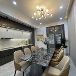 Nhà phố biển đà nẵng - 4 tầng mới xây - sát biển phạm văn đồng - đường 7.5m